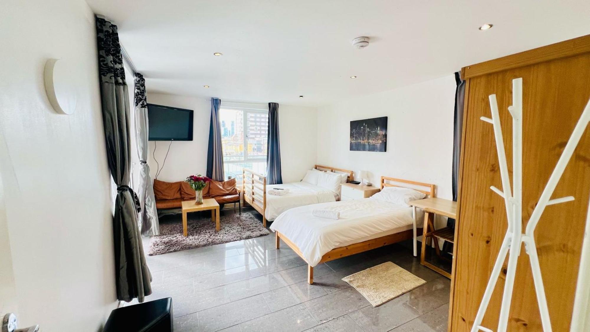 City View Sunset Luxurious Apartment In London Zone-1 Including One Family Twin Room With Its Own Stunning Private Terrace Dış mekan fotoğraf