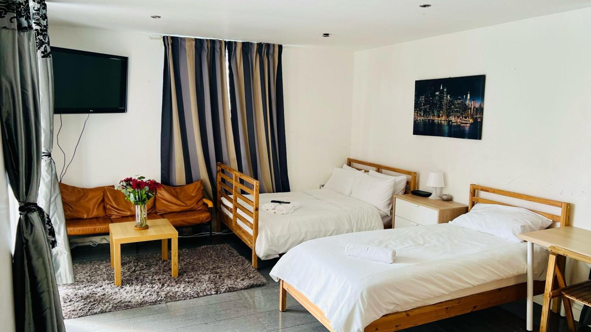 City View Sunset Luxurious Apartment In London Zone-1 Including One Family Twin Room With Its Own Stunning Private Terrace Dış mekan fotoğraf