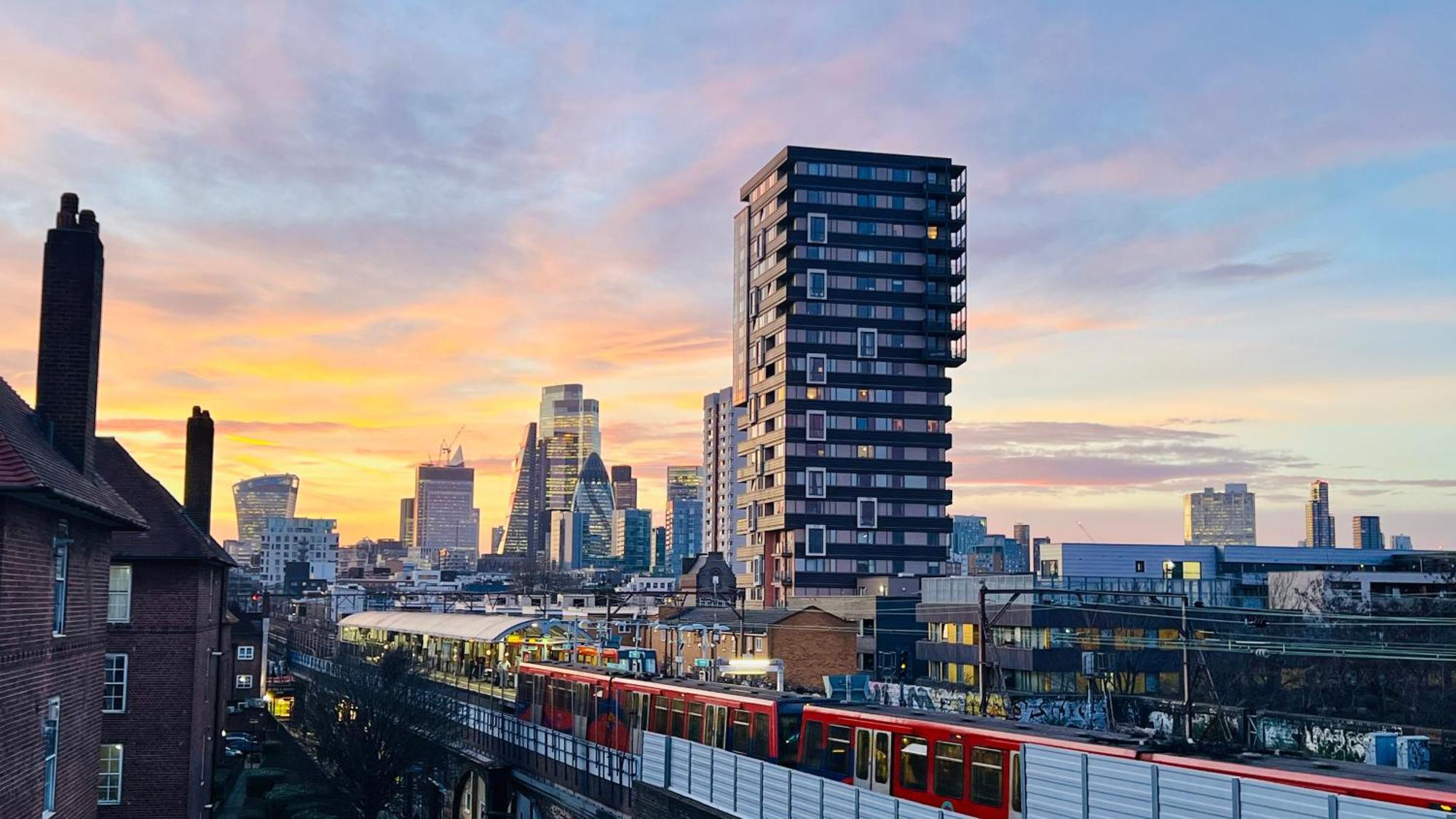 City View Sunset Luxurious Apartment In London Zone-1 Including One Family Twin Room With Its Own Stunning Private Terrace Dış mekan fotoğraf